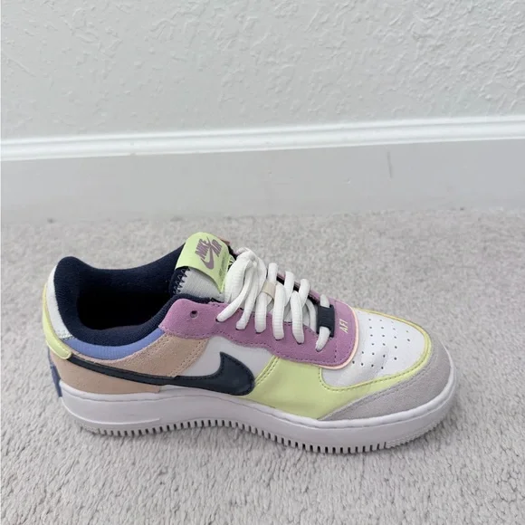 Nike Air Force 1 Low Shadow
Photon Dust Crimson Tint (Women's) - Picture 2 of 9